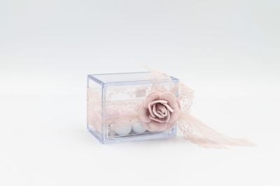 Μπομπονιέρα Βάπτισης Κουτί με τριαντάφυλλο