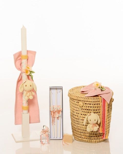 bbbbbbbbbbΣετ βάπτισης για κορίτσι με ψάθινη καπελιέρα με θέμα τον λαγό, λαμπάδα και λαδοσέτ.