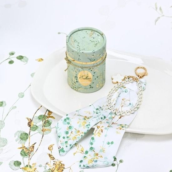 bbbbbbbbbbΜπομπονιέρες βάπτισης charm με μαντιλάκι και πέρλες eden Soap Tales