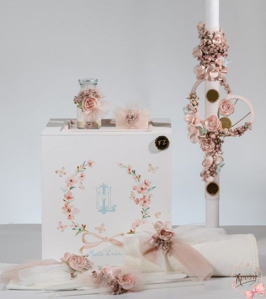 bbbbbbbbbbβαπτιστικά πακέτα για κορίτσια, που περιλαμβάνουν κουτί ζωγραφισμένο, λαμπάδα και λαδοσέτ.