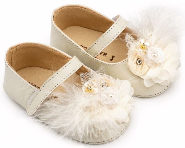 bbbbbbbbbbΒαπτιστικά παπούτσια για κορίτσι από την Babywalker σε εκρού χρώμα.