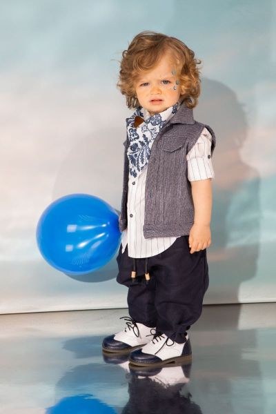 bbbbbbbbbbβαπτιστικά ρούχα για αγόρι από την Bambolino Kanellos με μπλε παντελόνι και γκρι γιλέκο