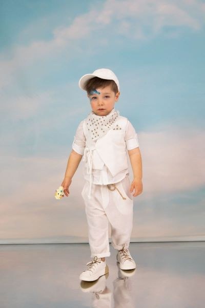 bbbbbbbbbbβαπτιστικά ρούχα για αγόρι από την Bambolino, σε λευχές αποχρώσεις με εκλεπτυσμένες μπεζ λεπτομέρειες