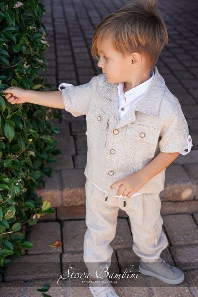 bbbbbbbbbbΤο σετ με βαπτιστικά ρούχα αγόρι αποτελείται από 5 τεμάχια στο χρώμα της άμμου