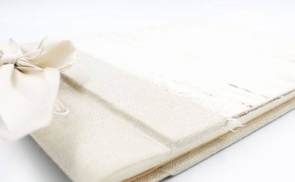 bbbbbbbbbbΒιβλίο Ευχών Ξύλινο