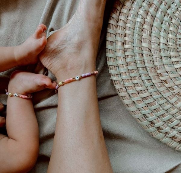 bbbbbbbbbbMom and daughter bracelet