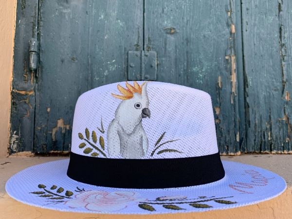 bbbbbbbbbbParrot and flowers