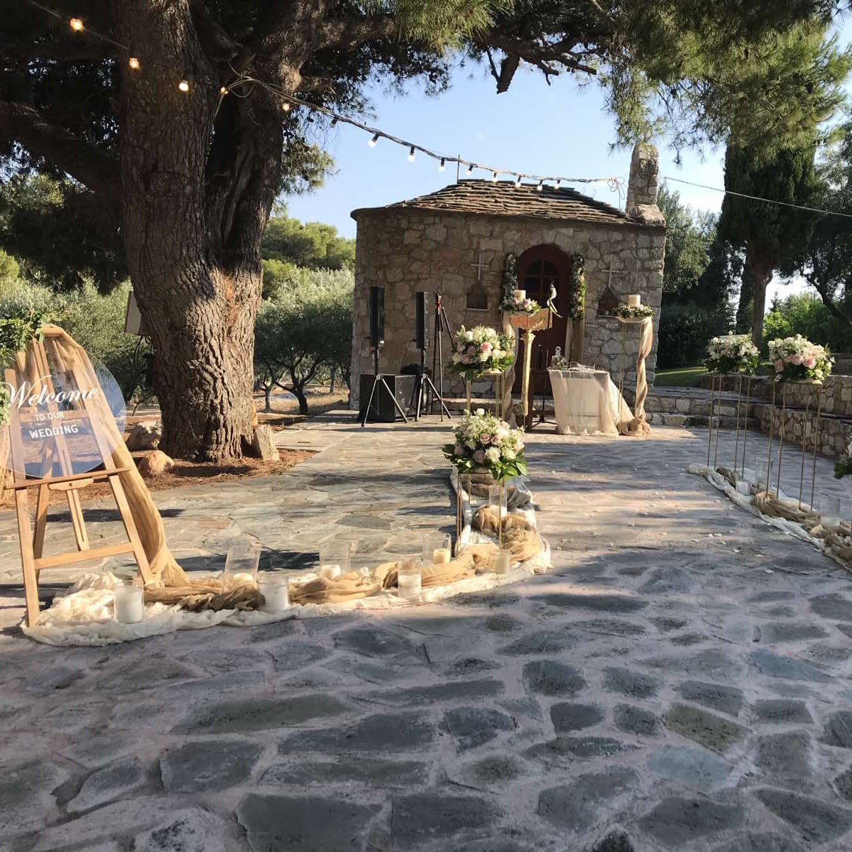 Ο στολισμός γάμου του Φώτη και της Λίας