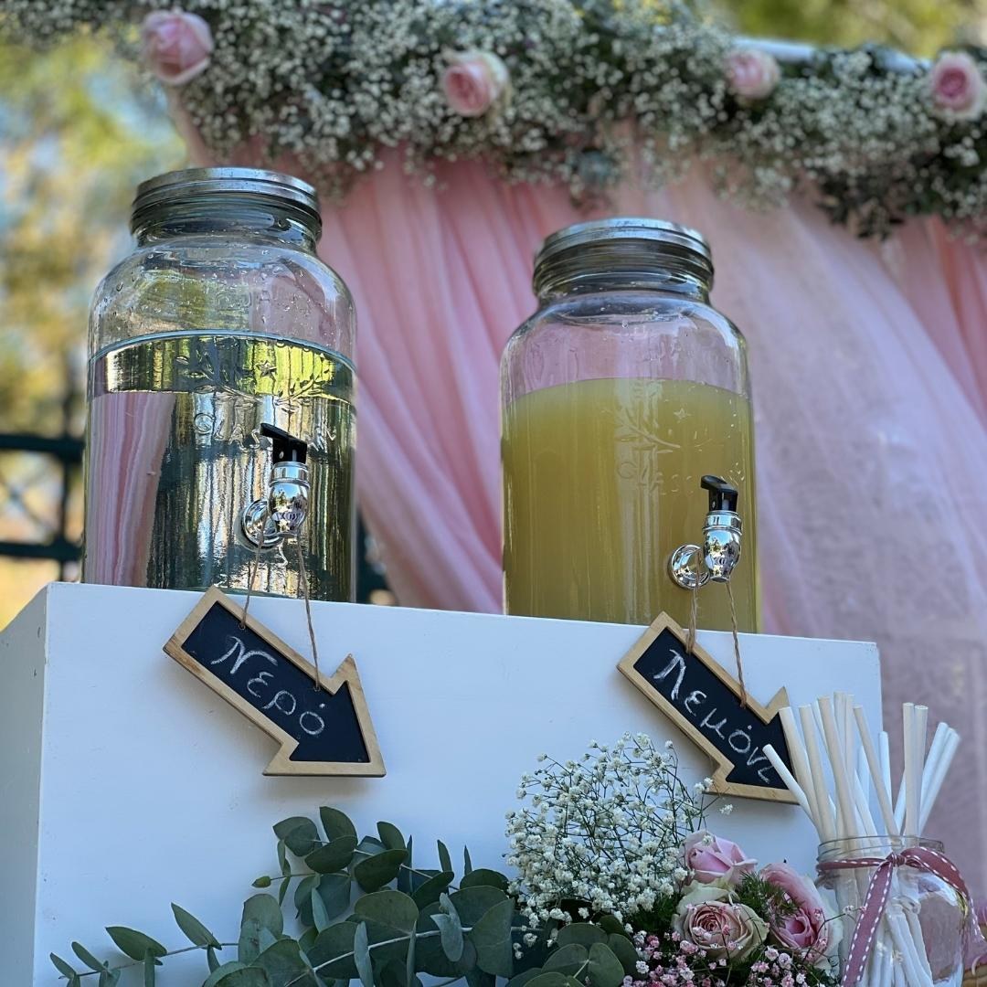 Candy bar βάπτισης  για κορίτσι - Στολισμός με λουλούδια