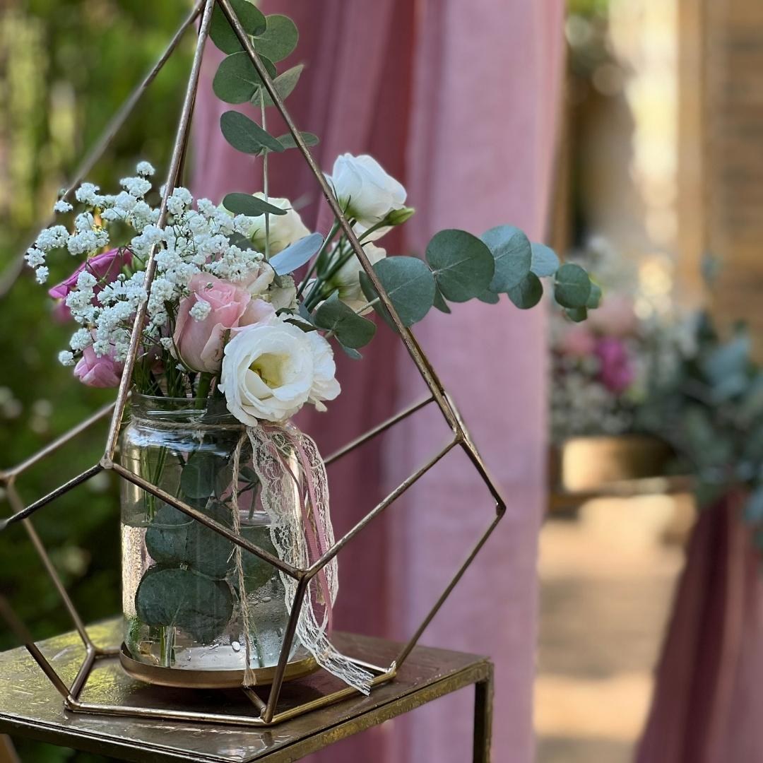 Στολισμός βάπτισης για κορίτσι με θέμα τον κύκνο