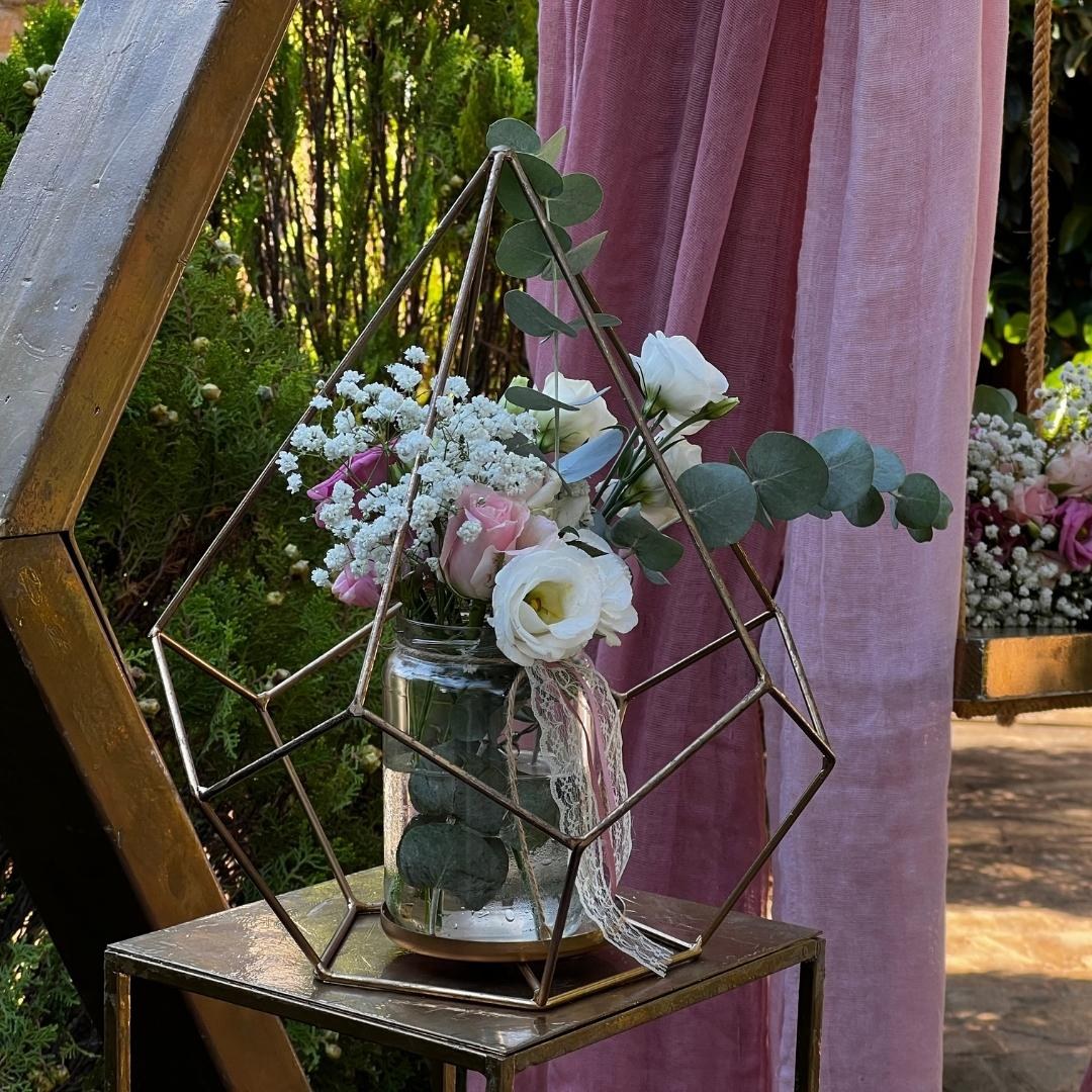 Στολισμός βάπτισης για κορίτσι με θέμα τον κύκνο