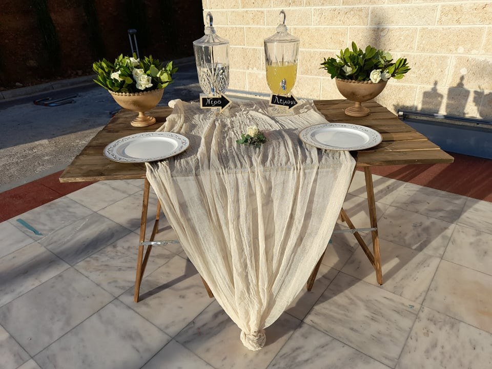 Ο στολισμός γάμου του Βασίλη και της Μαρίας