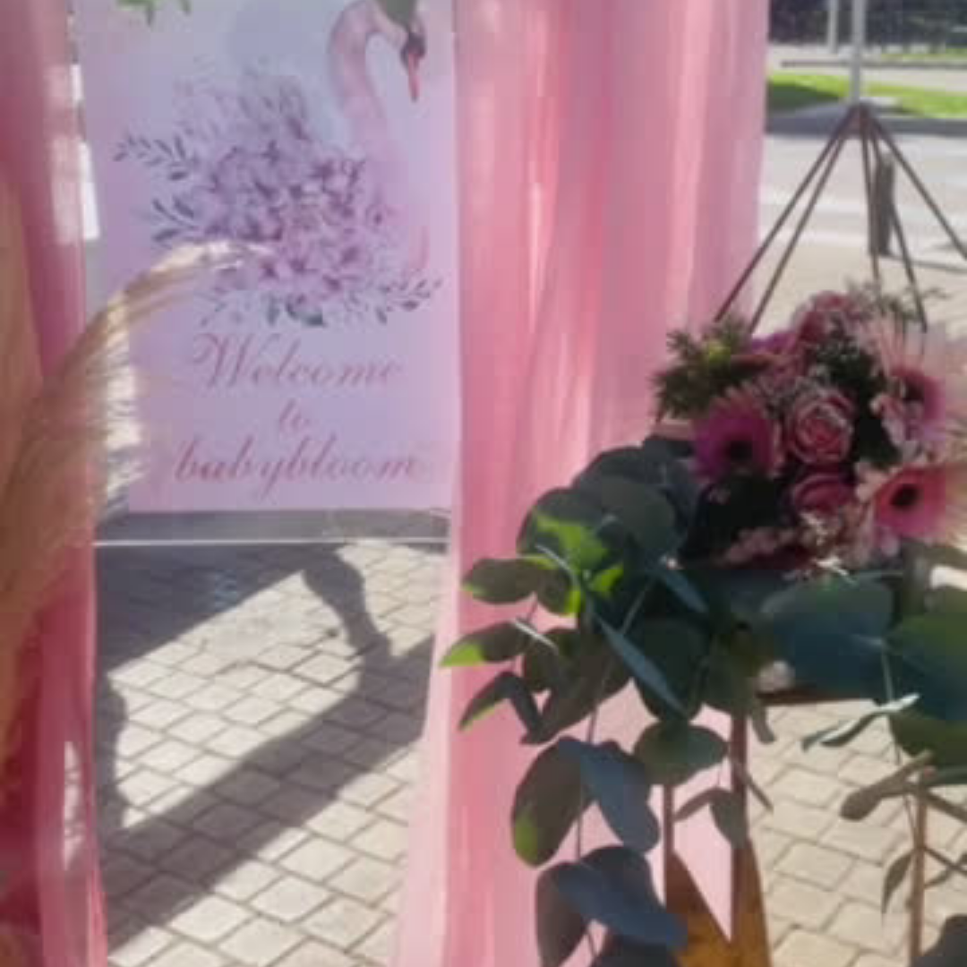 Στολισμός βάπτισης για κορίτσι με θέμα τον κύκνο