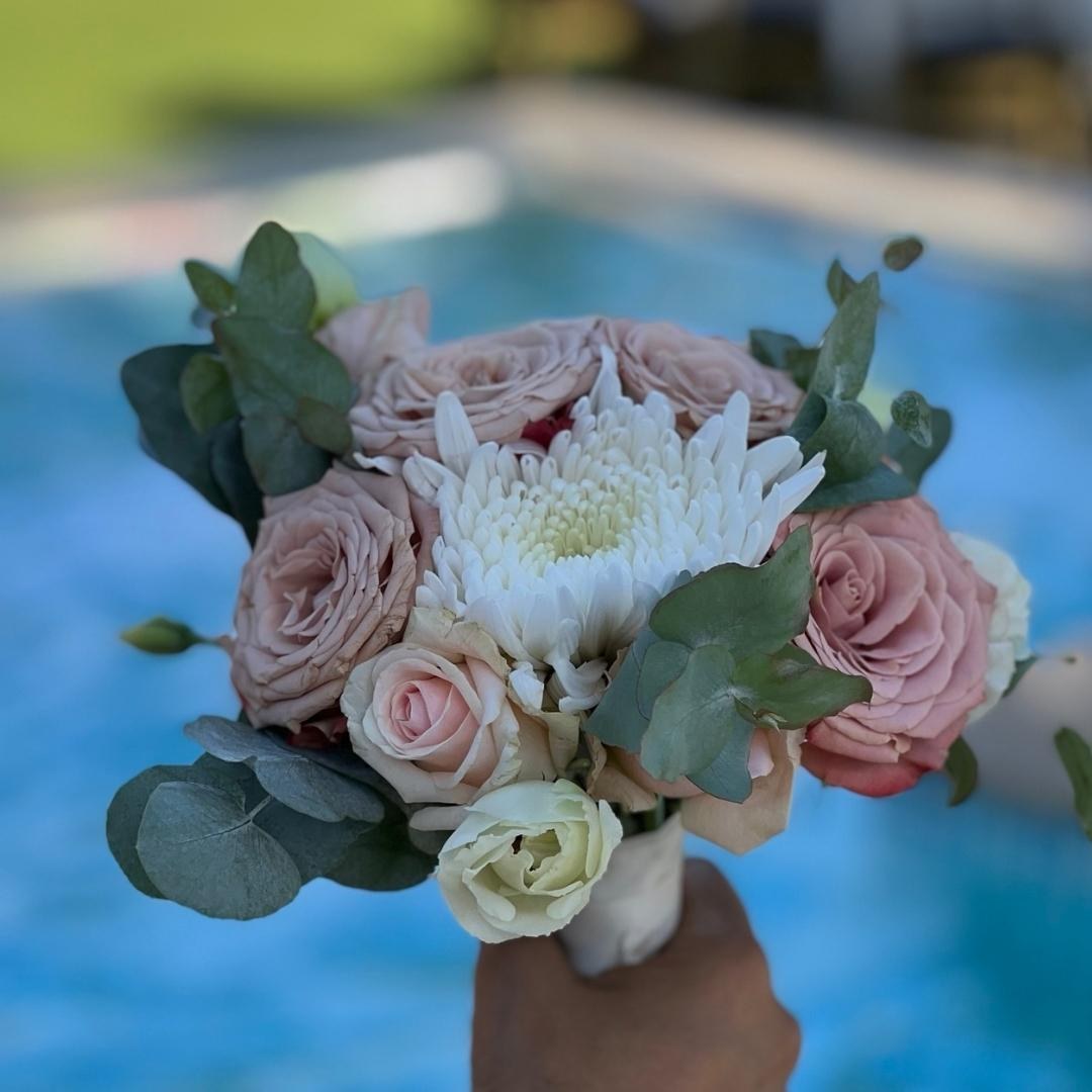 Στολισμός γάμου - Μοντέρνος γάμος με χρυσά στοιχεία