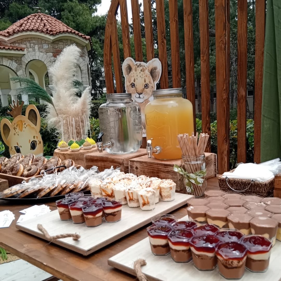 Candy bar βάπτισης για αγόρι με θέμα το λιονταράκι