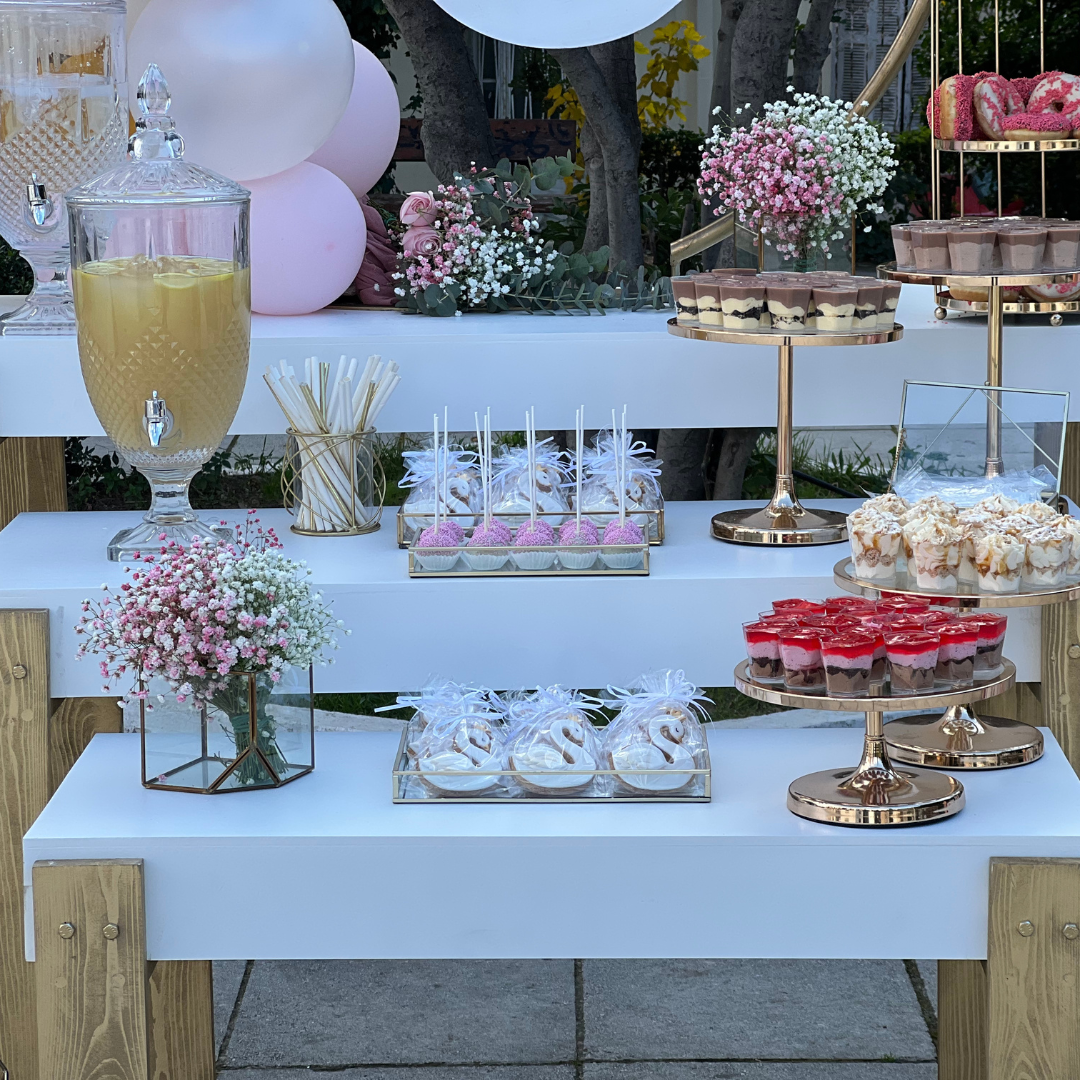 Candy bar βάπτισης για κορίτσι με θέμα τον κύκνο