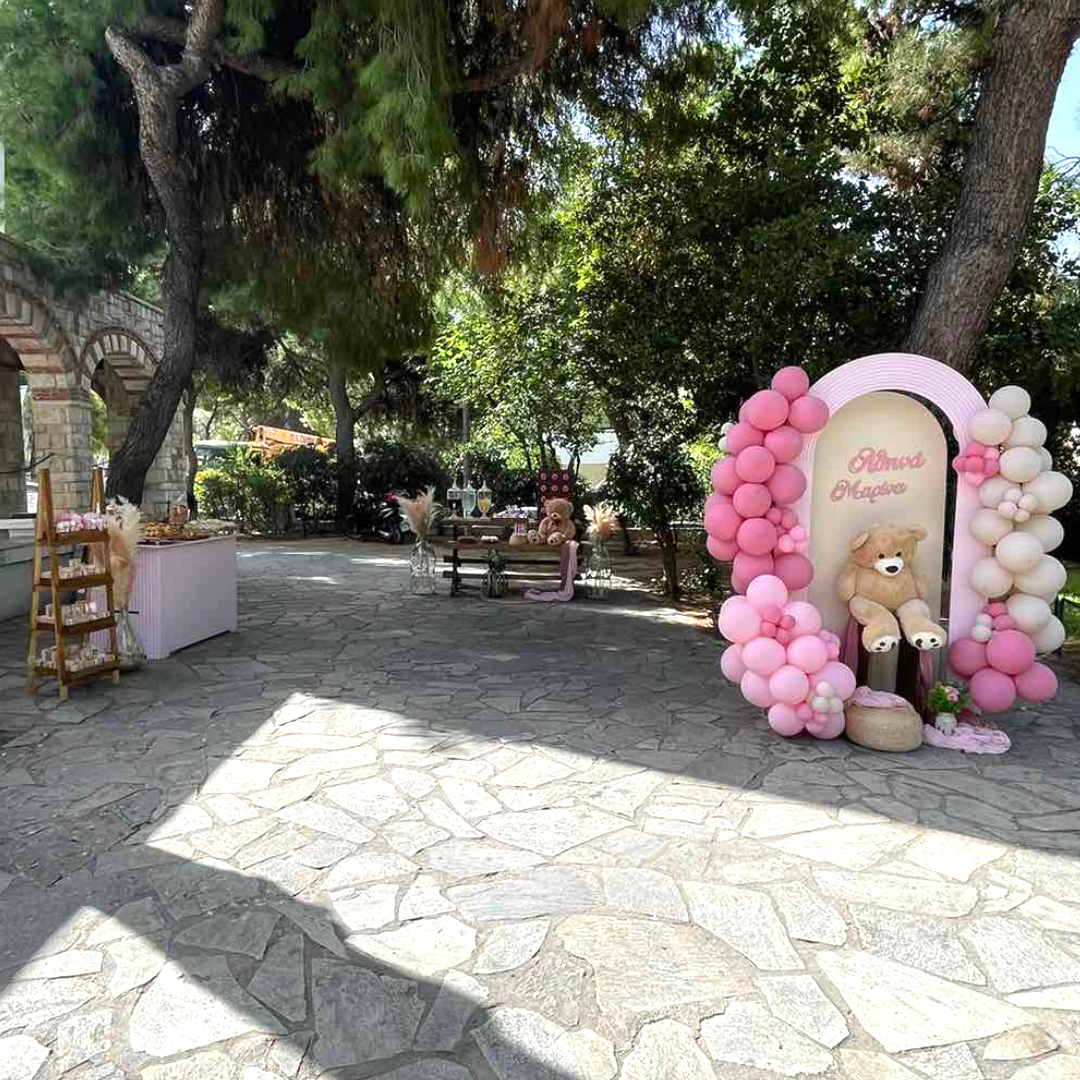 Candy bar βάπτισης για κορίτσι με μπαλόνια και αρκουδάκι