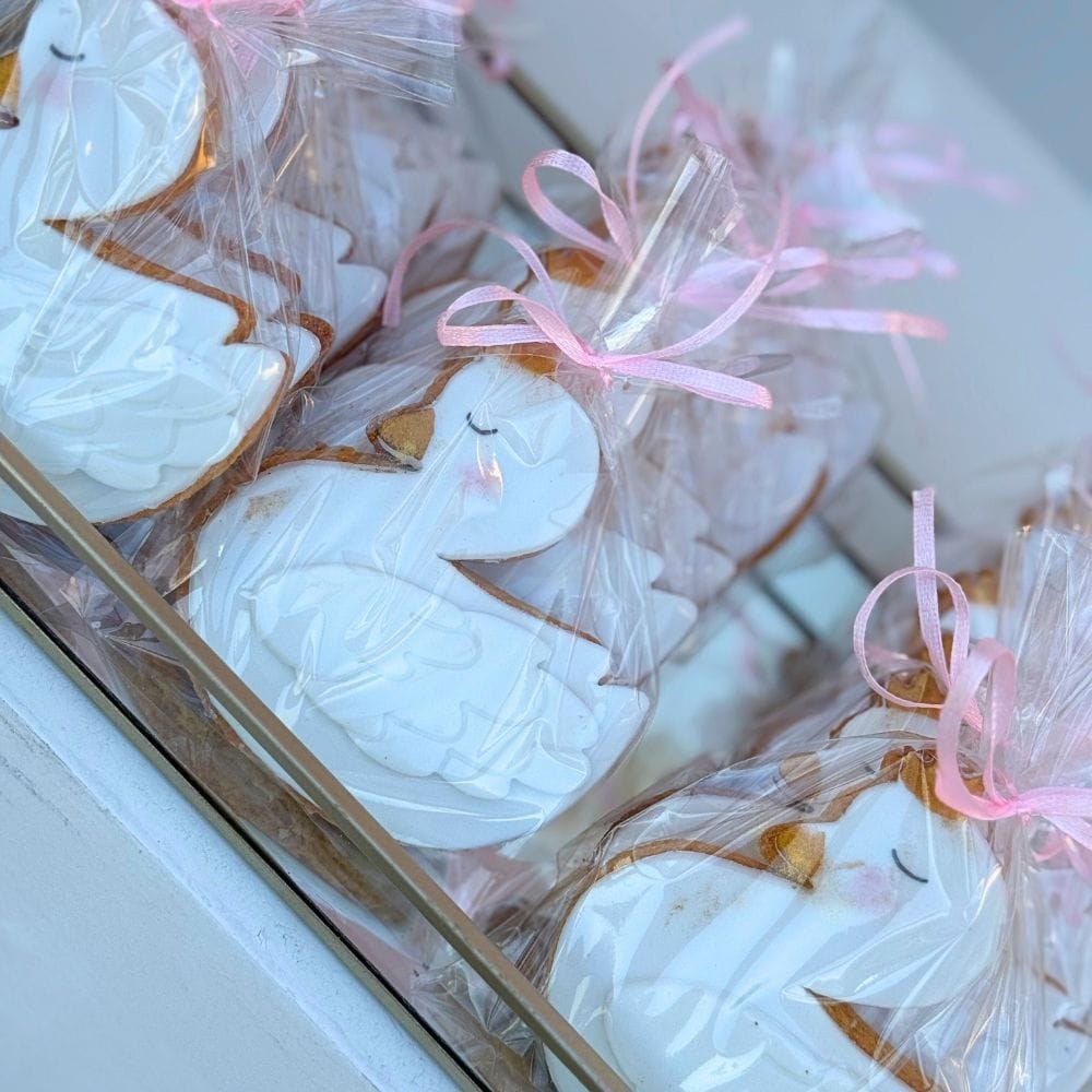 Candy bar βάπτισης για κορίτσι με θέμα τον κύκνο