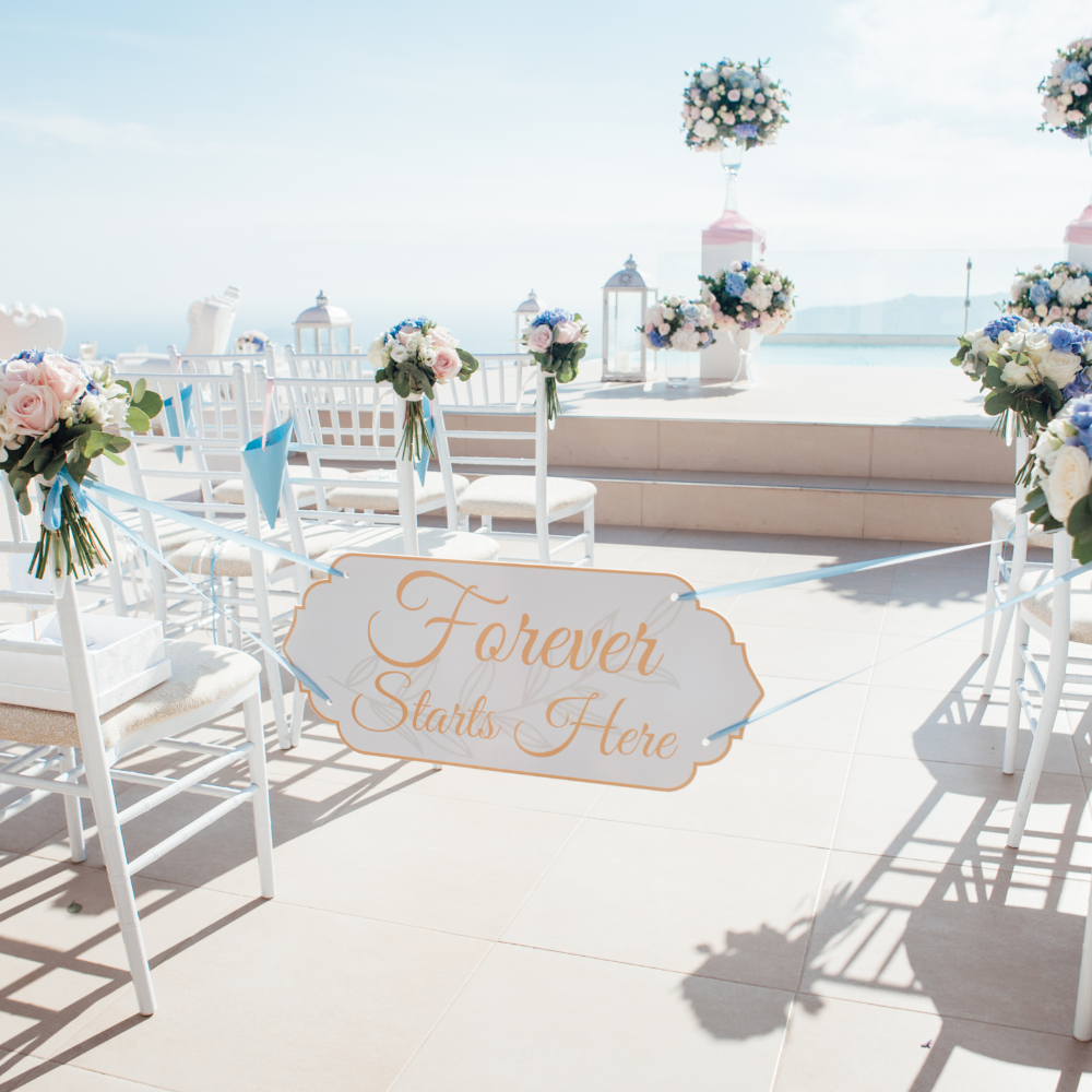 Μοντέρνος στολισμός γάμου σε νησί 