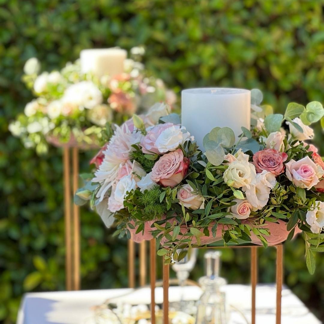 Στολισμός γάμου - Μοντέρνος γάμος με χρυσά στοιχεία