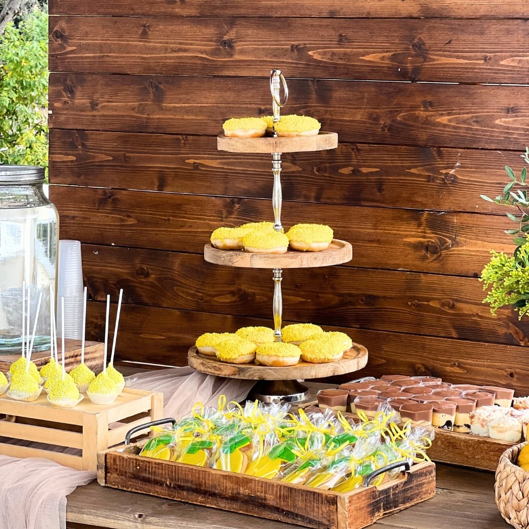 Candy bar βάπτισης για κορίτσι με θέμα το λεμόνι