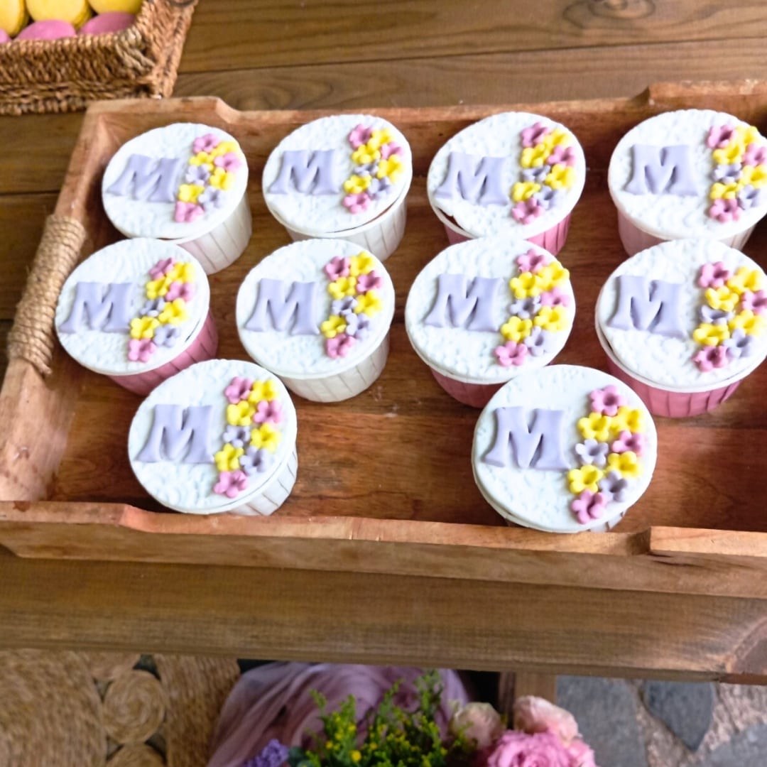 Floral candy bar βάπτισης για κορίτσι