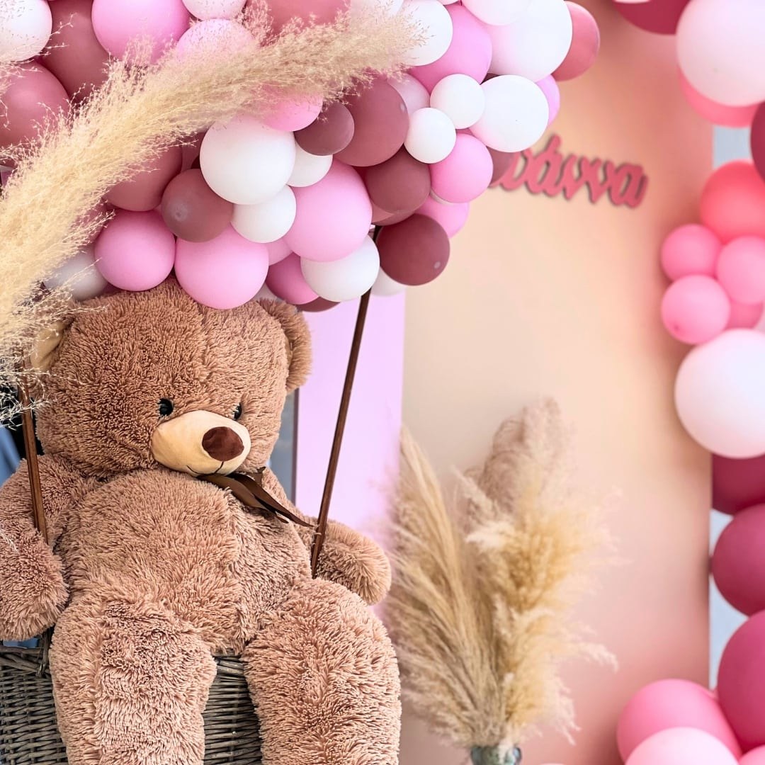 Στολισμός βάπτισης με μπαλόνια και αρκουδάκια για κορίτσι 
