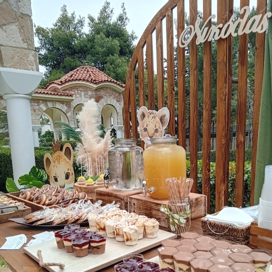 Candy bar βάπτισης για αγόρι με θέμα το λιονταράκι