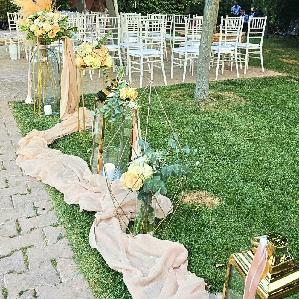 Ρομαντικός στολισμός γάμου σε κτήμα