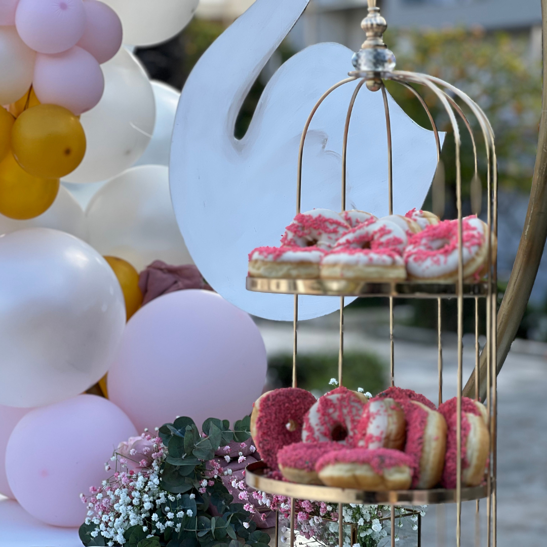 Candy bar βάπτισης για κορίτσι με θέμα τον κύκνο