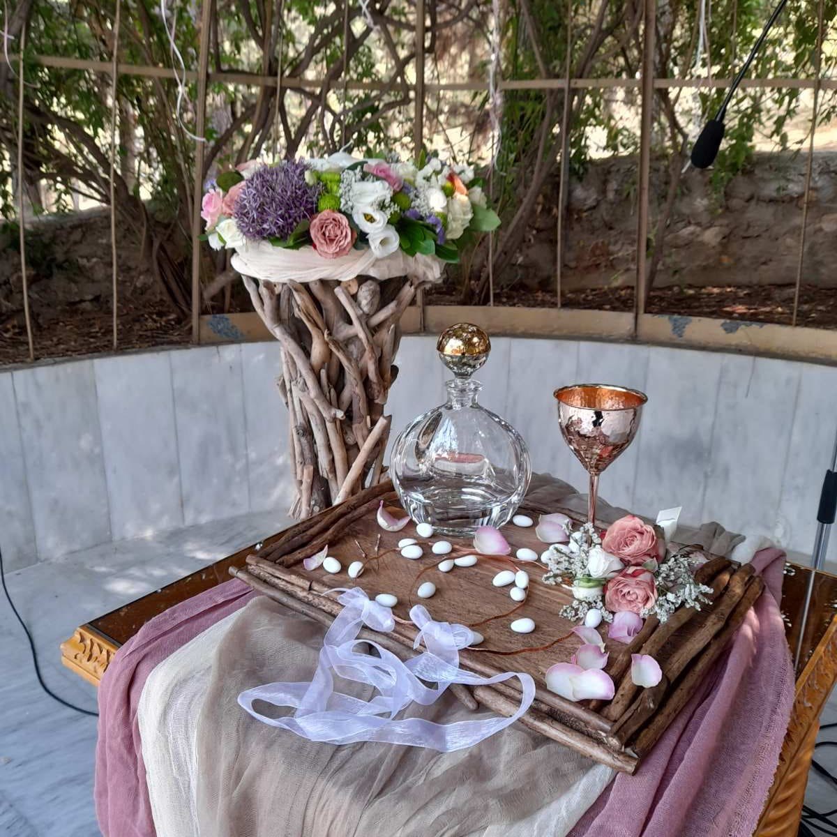 Ο στολισμός γάμου του Γρηγόρη και της Κωνσταντίνας