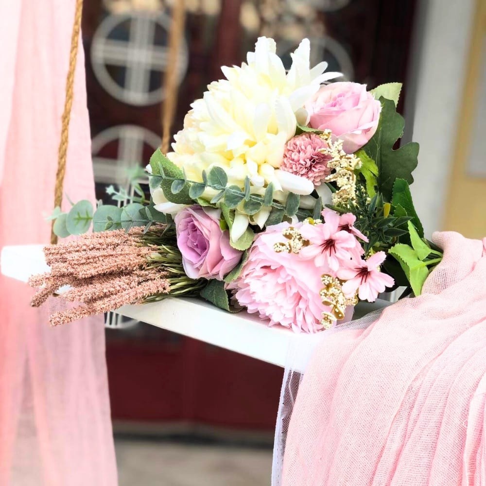 Στολισμός βάπτισης για κορίτσι με θέμα τον κύκνο