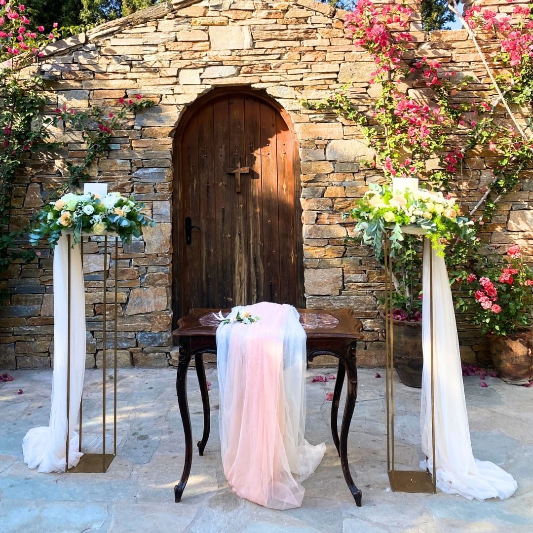 Ρομαντικός στολισμός γάμου σε κτήμα