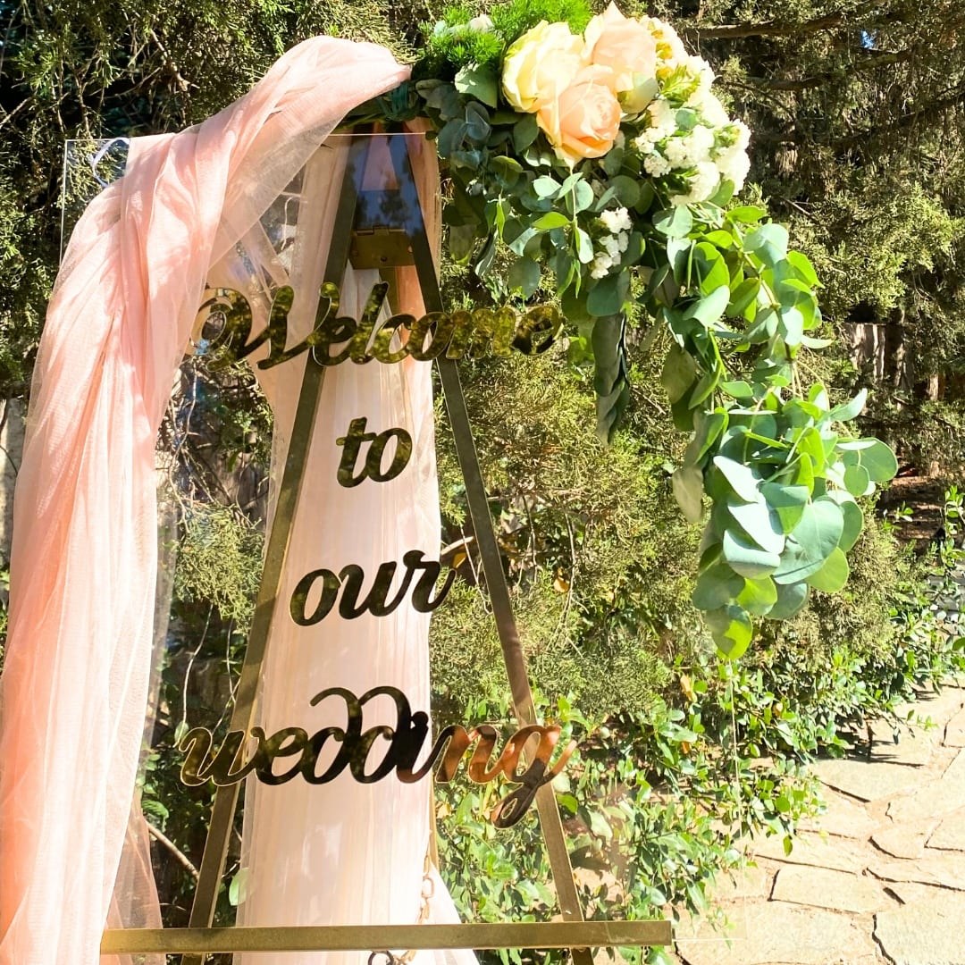 Ρομαντικός στολισμός γάμου σε κτήμα