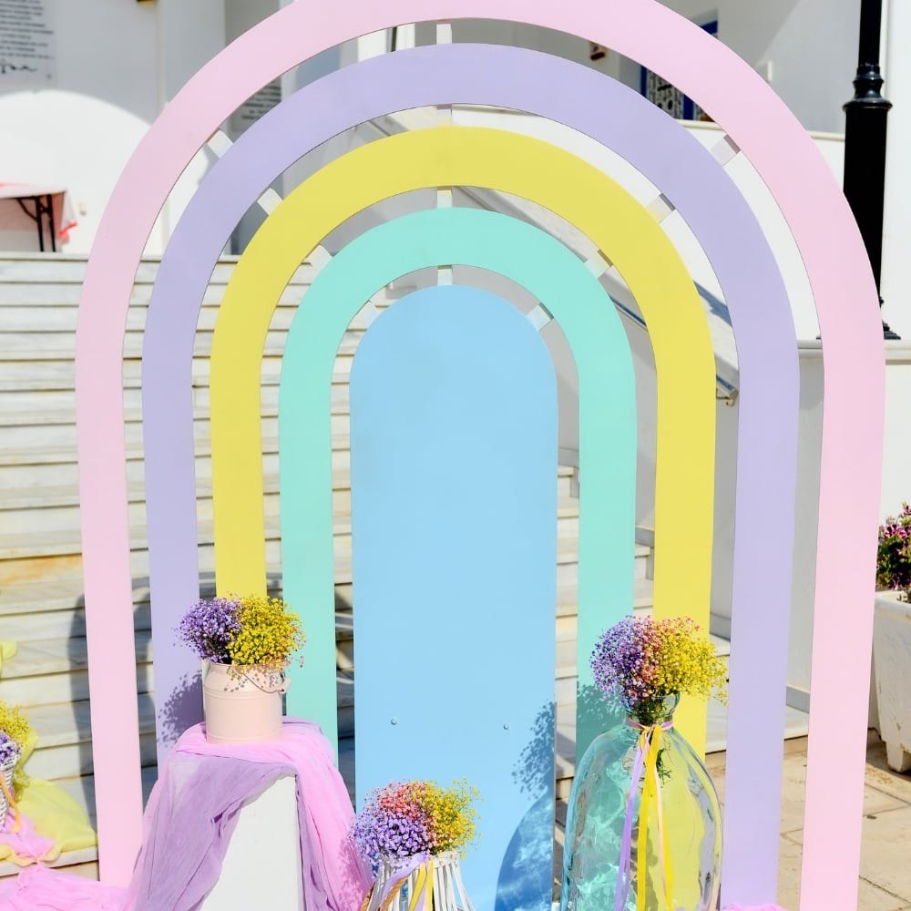 Στολισμός βάπτισης για κορίτσι με θέμα το ουράνιο τόξο