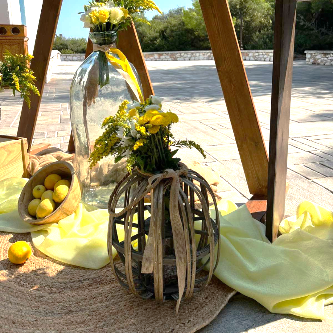 Στολισμός γάμου και βάπτισης με θέμα τα λεμόνια