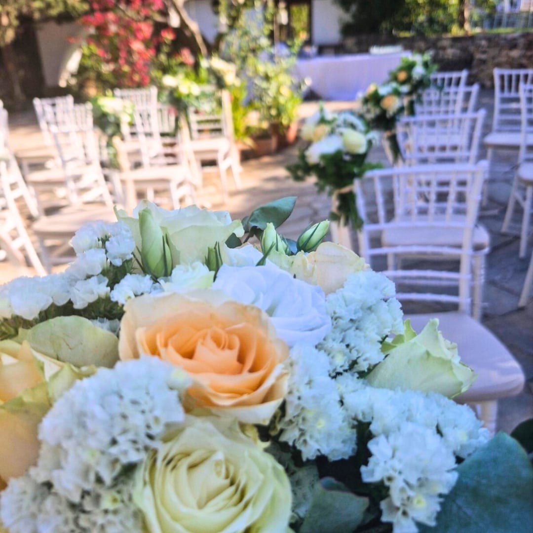 Ρομαντικός στολισμός γάμου σε κτήμα