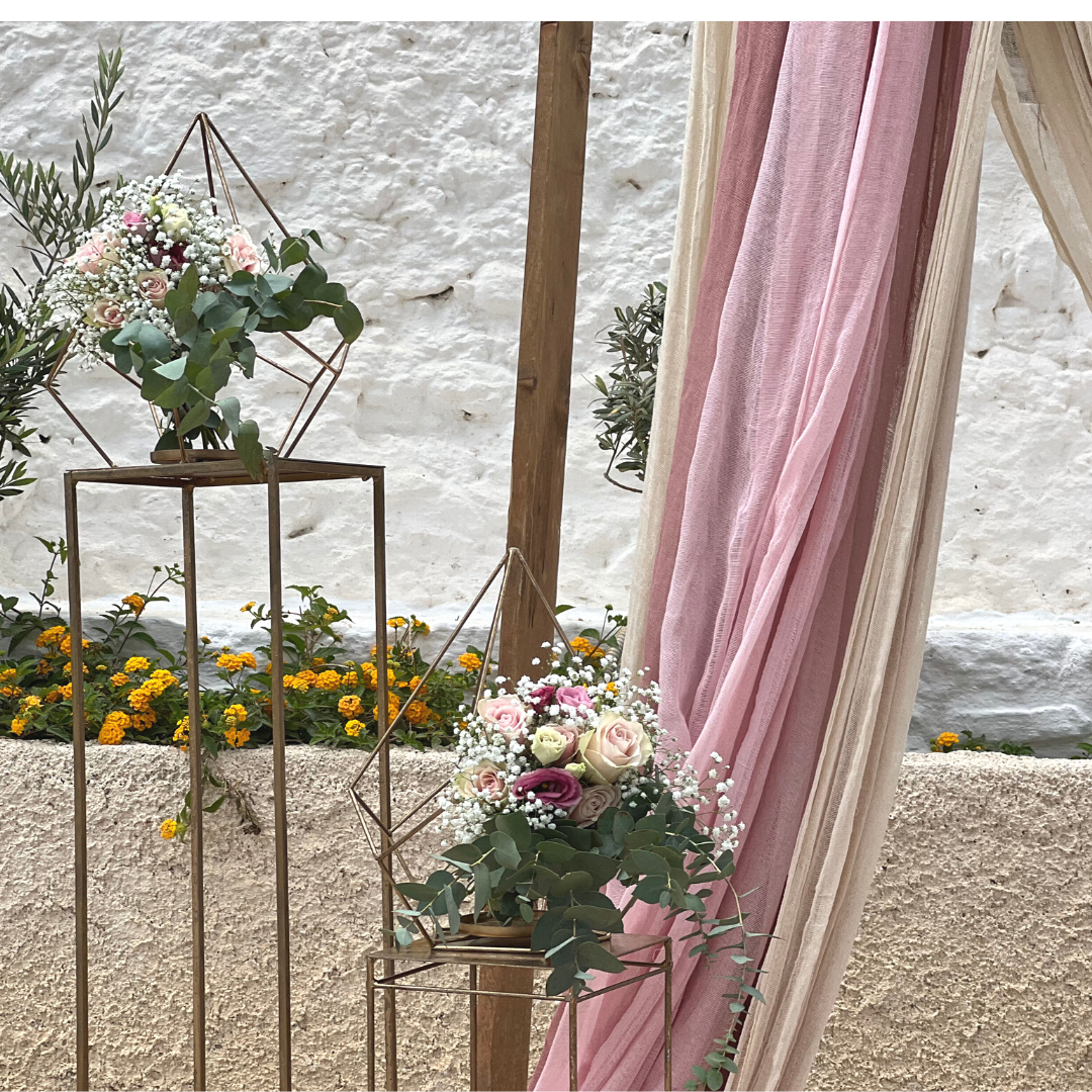 Στολισμός βάπτισης για κορίτσι με λουλούδια