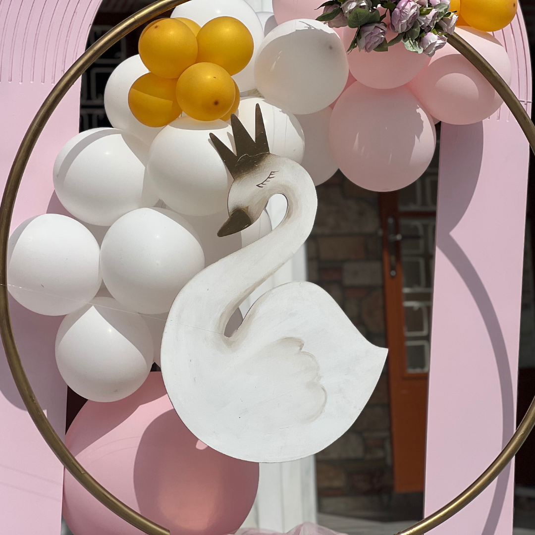 Στολισμός βάπτισης για κορίτσι - Θέμα βάπτισης κύκνος