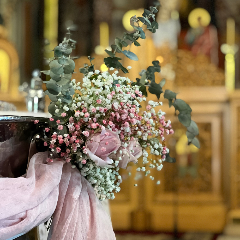 Στολισμός κολυμπήθρας για κορίτσι με υφάσματα και γυψοφίλη