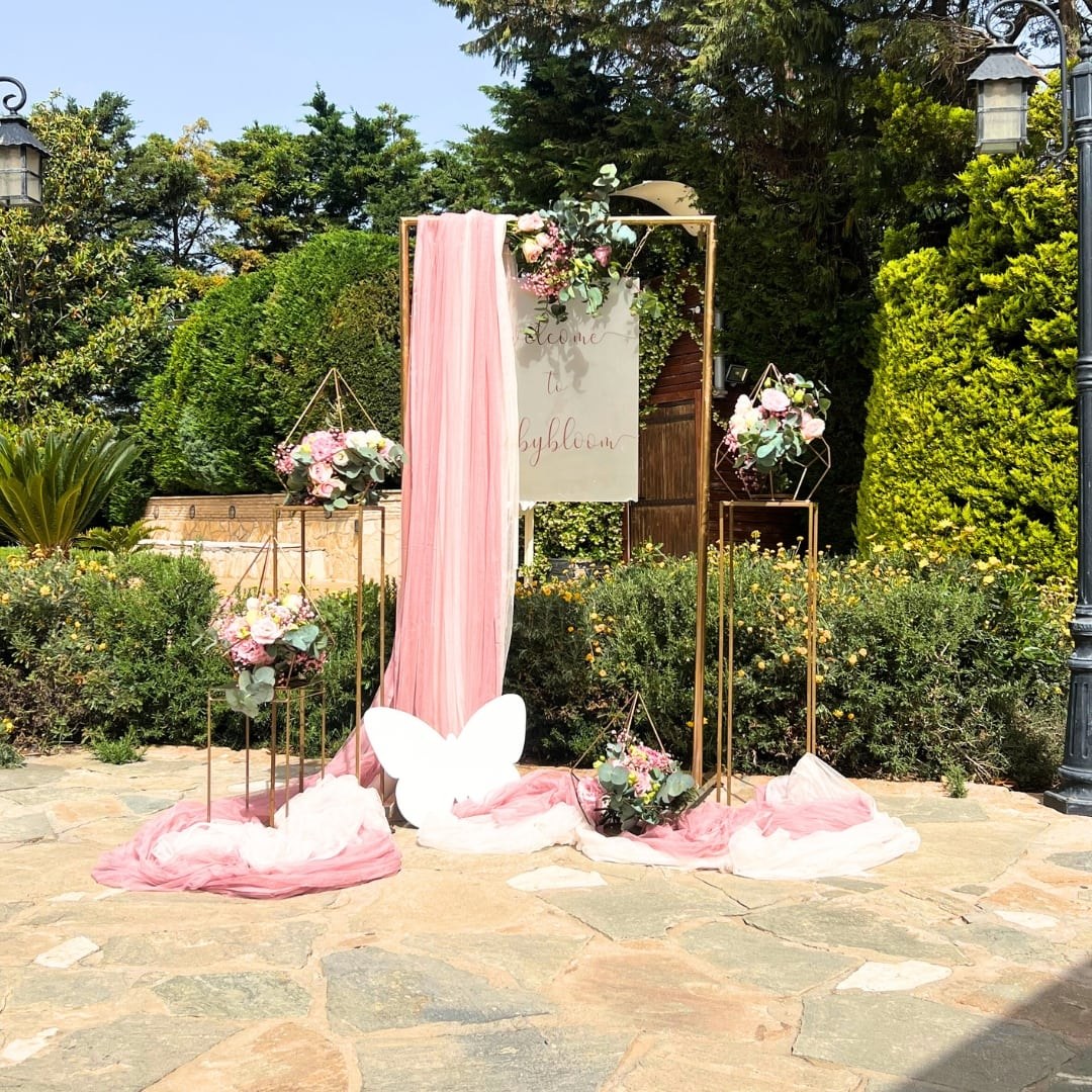 Στολισμός βάπτισης για κορίτσι με θέμα την πεταλούδα