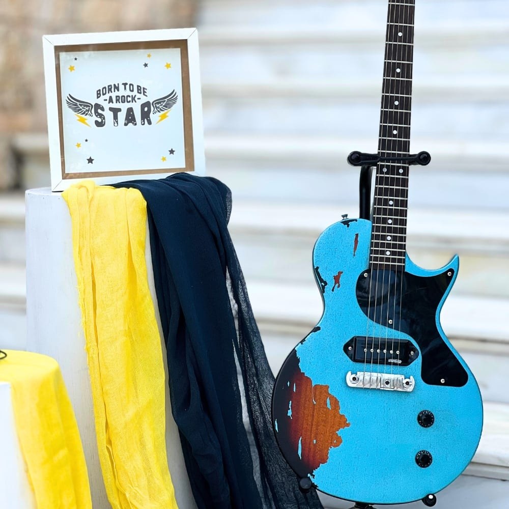 Στολισμός βάπτισης για αγόρι με θέμα rock star