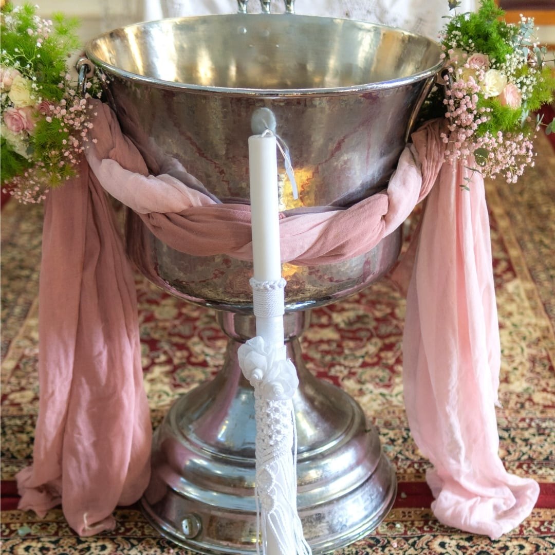 Ρομαντικός στολισμός κολυμπήθρας