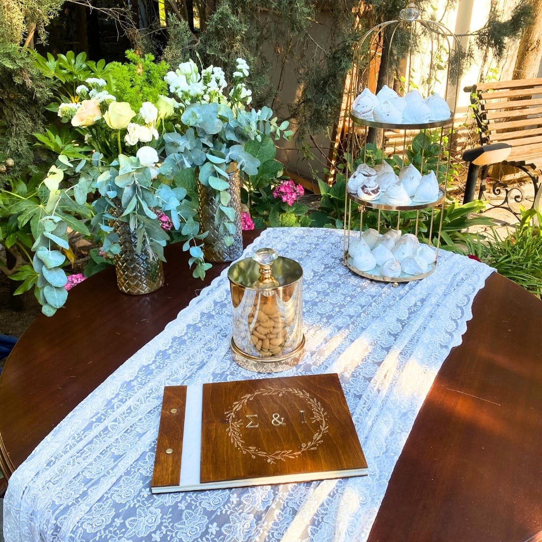 Ρομαντικός στολισμός γάμου σε κτήμα