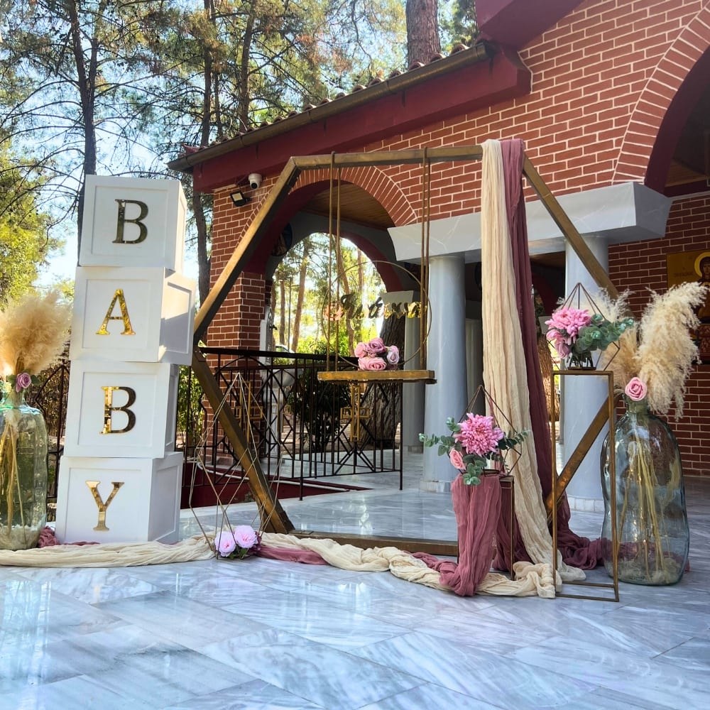 Στολισμός βάπτισης για κορίτσι με θέμα άμαξα πολύγωνο