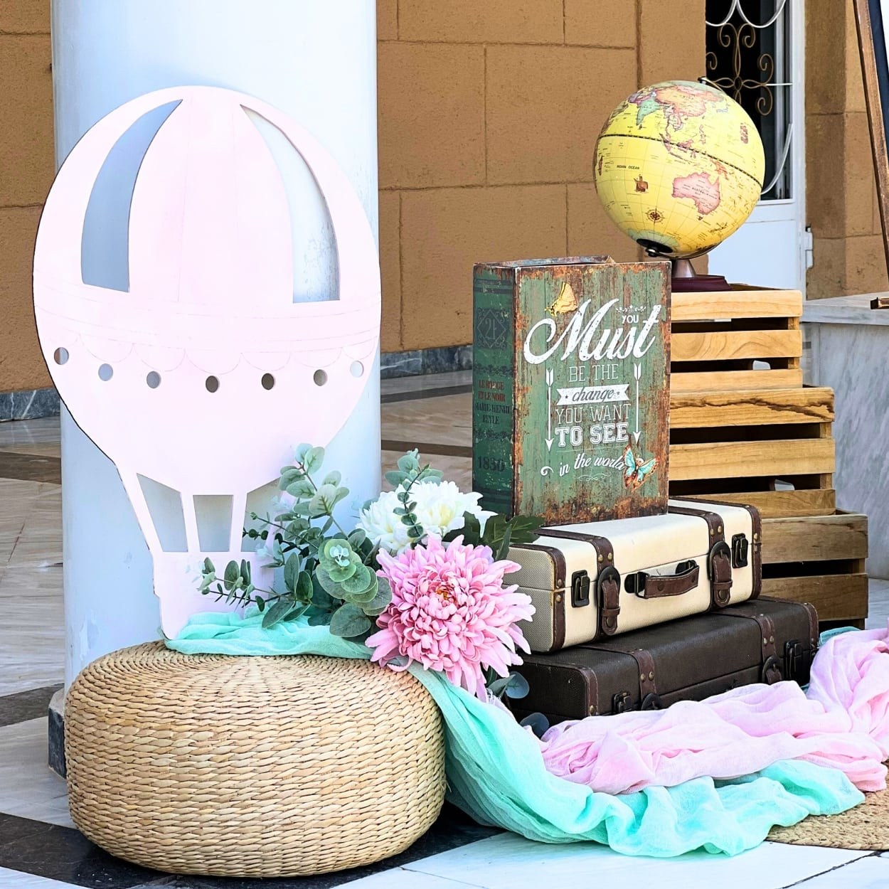 Στολισμός βάπτισης για κορίτσι με θέμα το ταξίδι