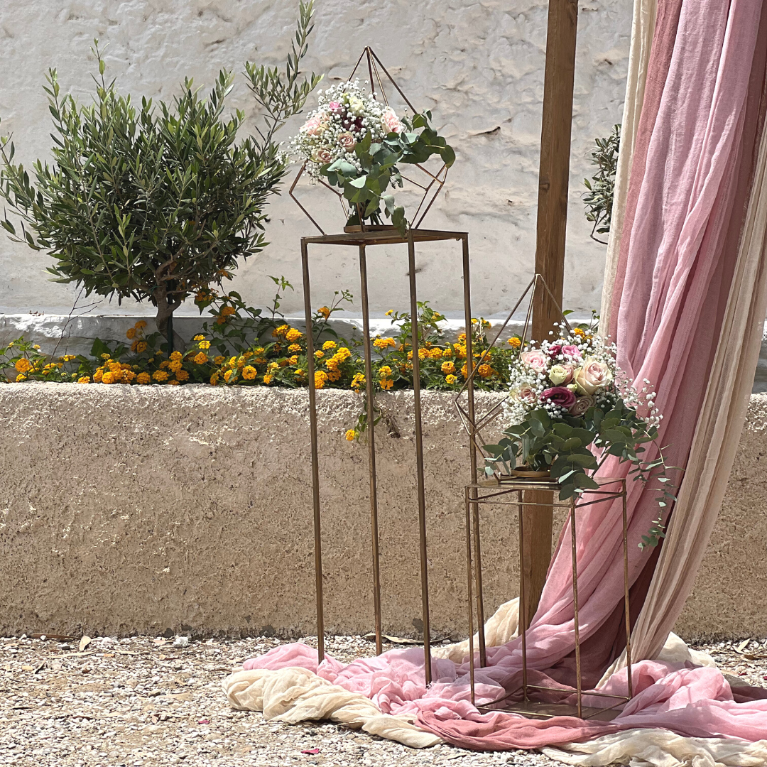 Στολισμός βάπτισης για κορίτσι με λουλούδια