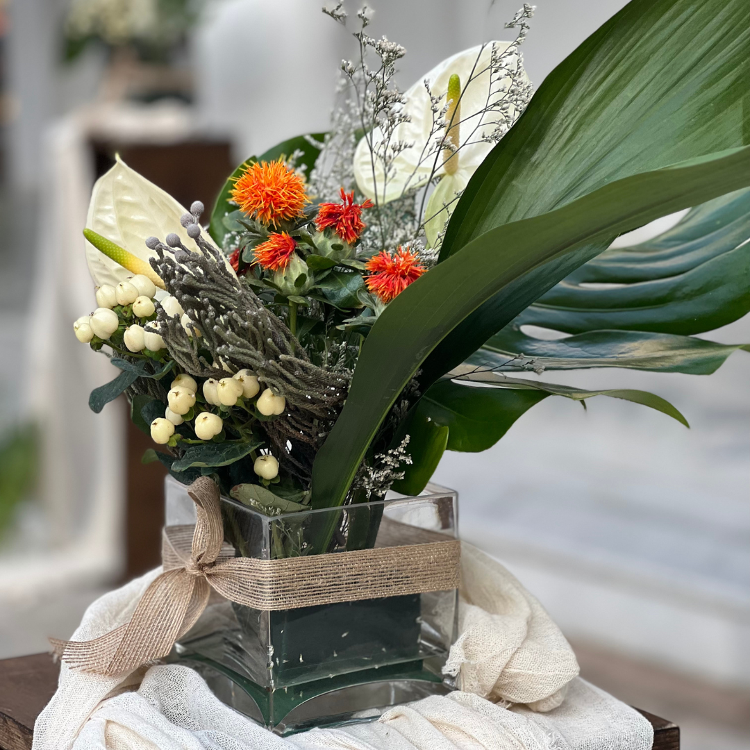 Tropical διακόσμηση γάμου - στολισμός εκκλησίας για γάμο