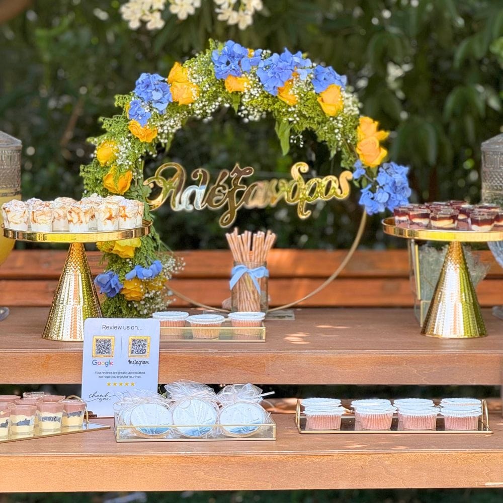 Candy bar βάπτισης με λουλούδια για βάπτιση αγοριού