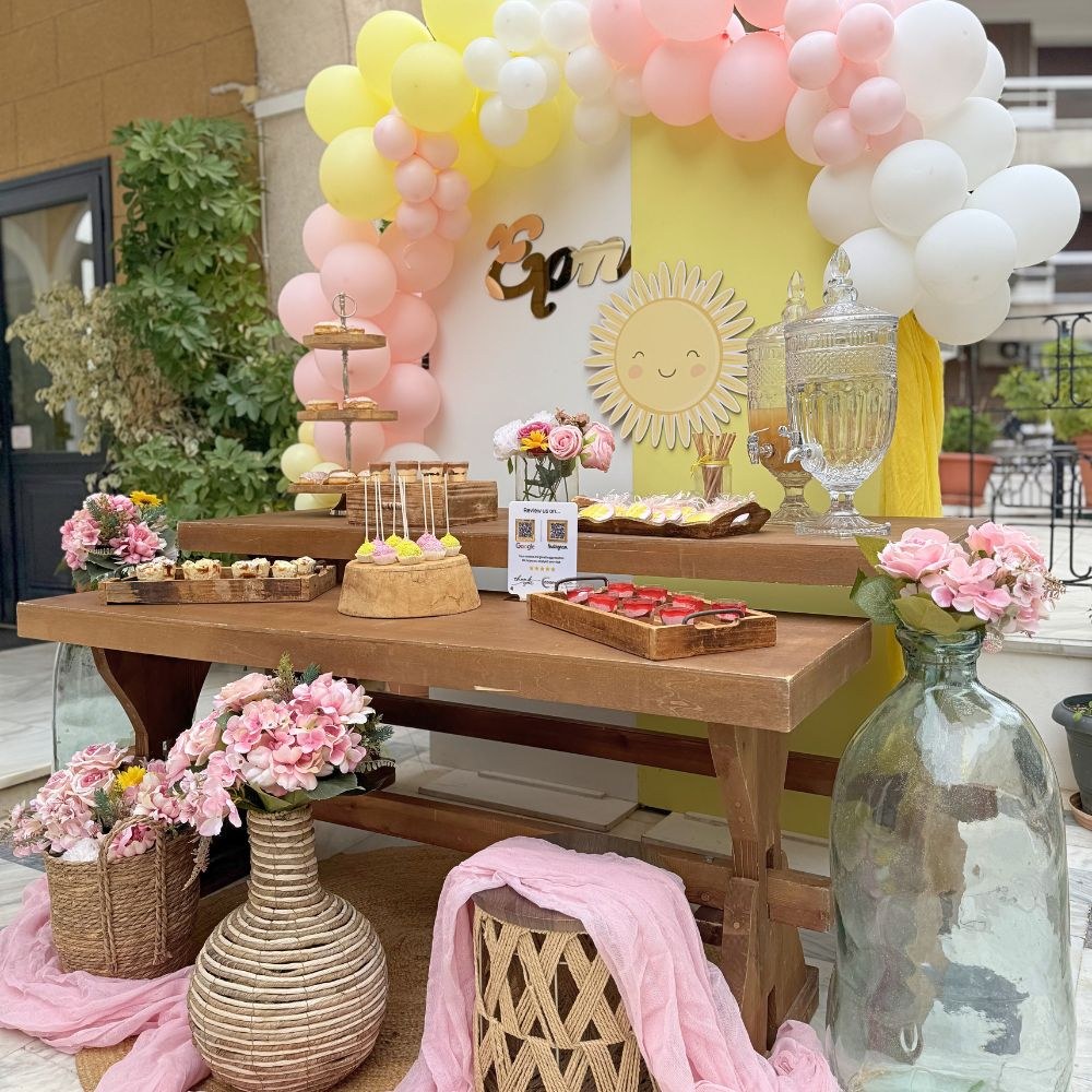 Candy bar βάπτισης για κορίτσι με θέμα τον ήλιο